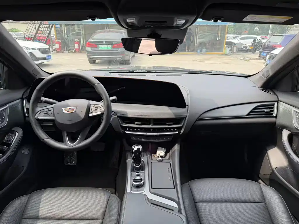 Cadillac CT5 — миниатюра 5