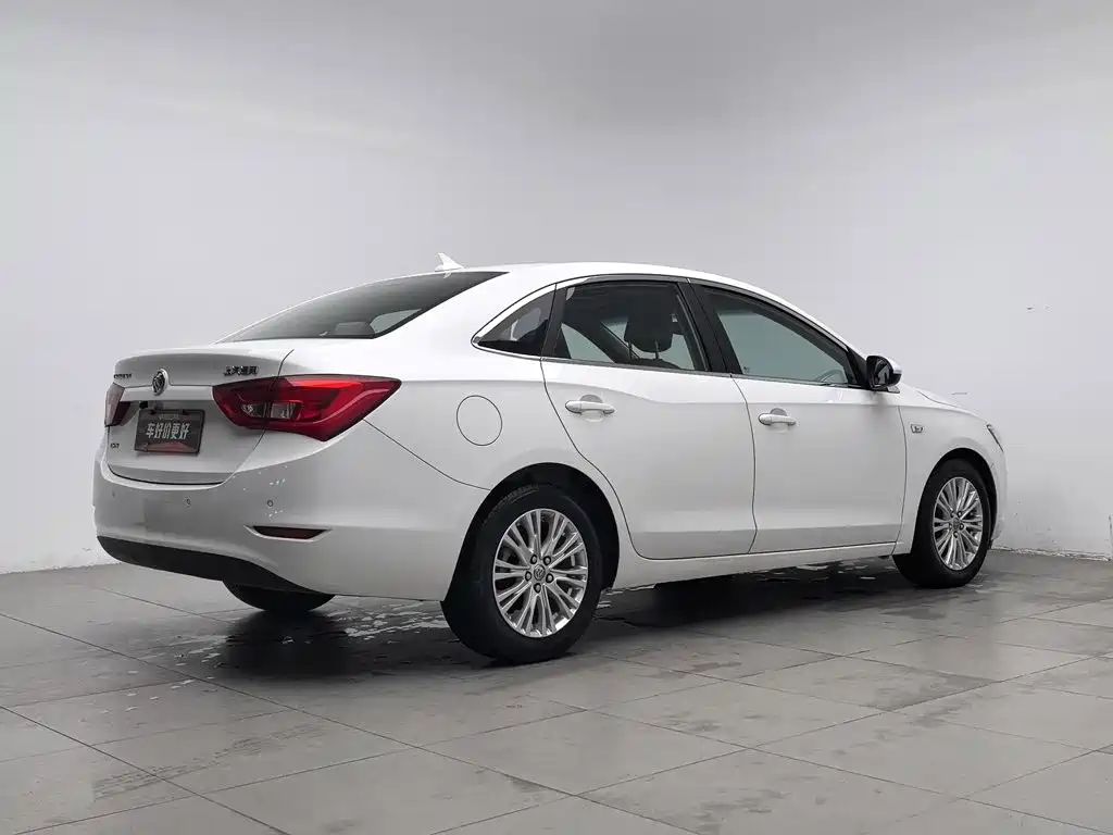 Buick Excelle — миниатюра 2