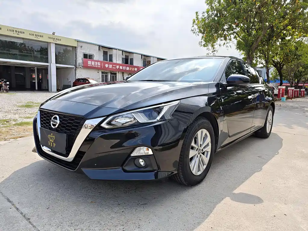 Nissan Teana 2023