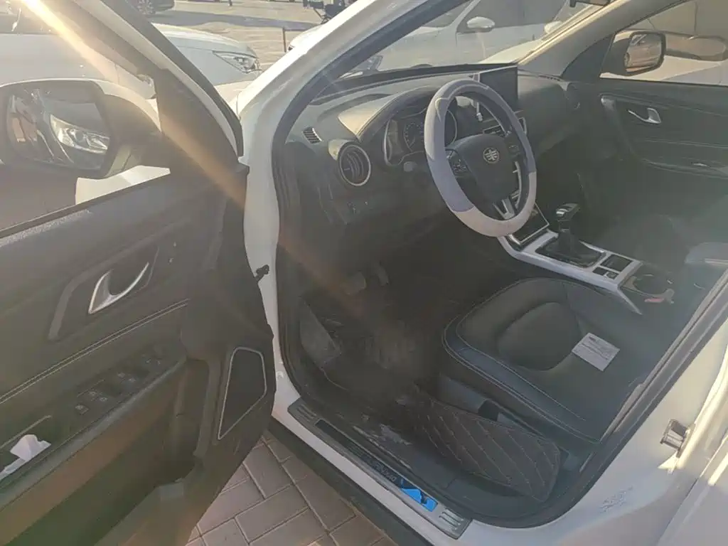 Bestune X40 — миниатюра 12