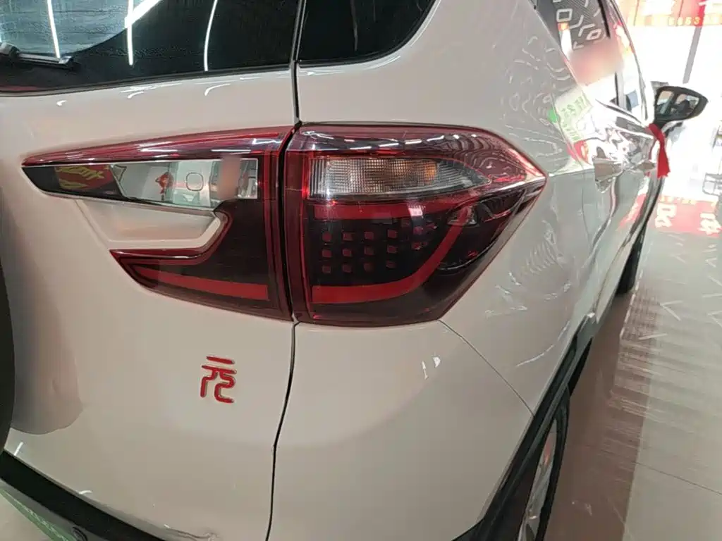 BYD Yuan — миниатюра 8