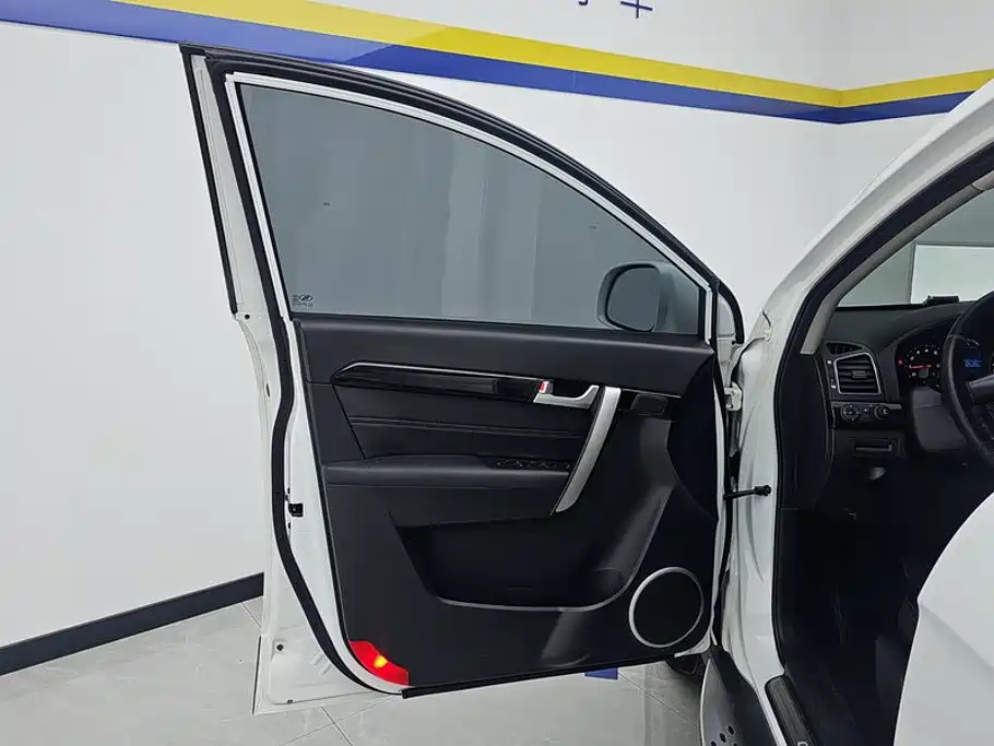 Chevrolet Captiva — миниатюра 7