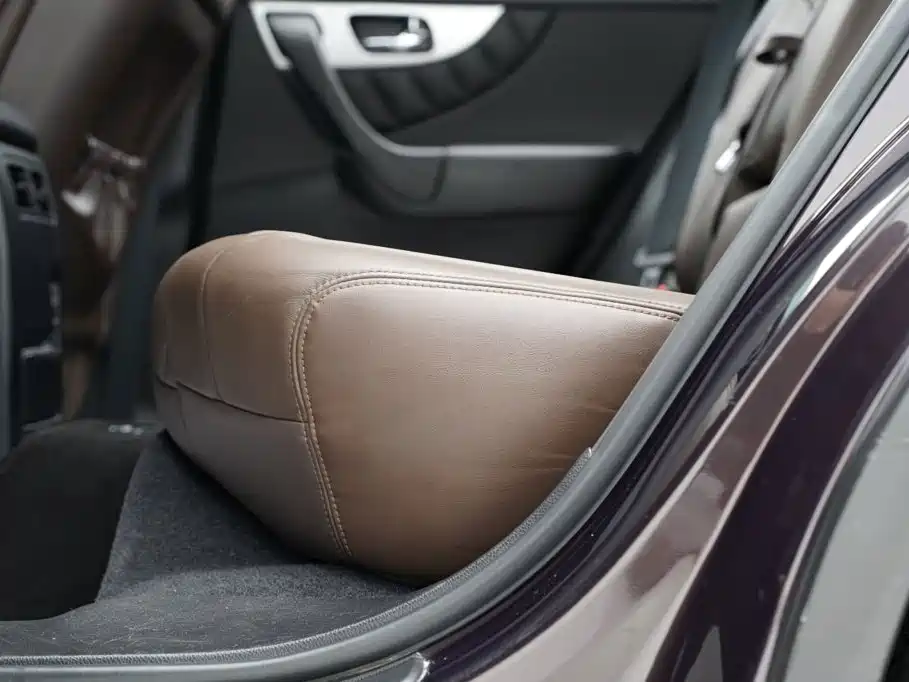 Infiniti QX70 — миниатюра 14