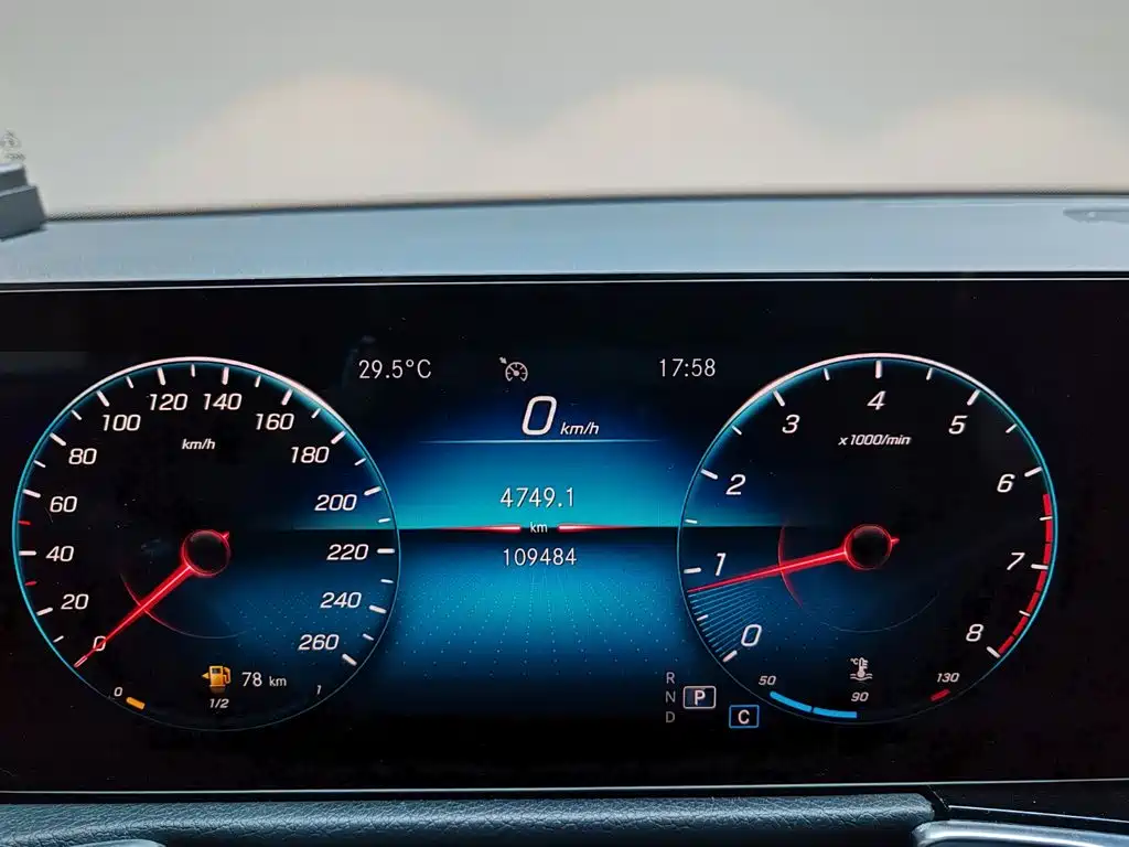 Mercedes-Benz GLB — миниатюра 4