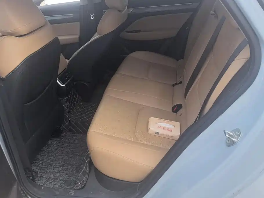 Geely L HiP — миниатюра 11