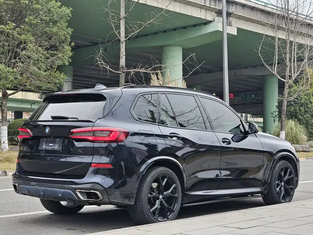 BMW X5 2022 xDrive40i Premium M Sport