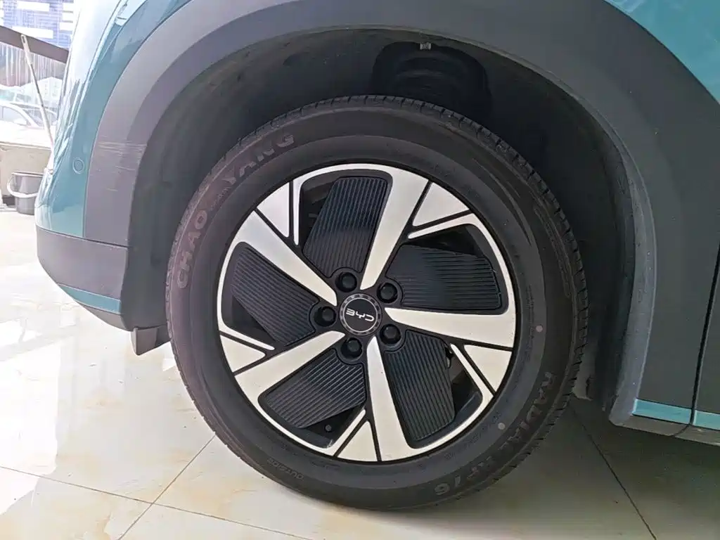BYD Sealion 05 EV — миниатюра 23