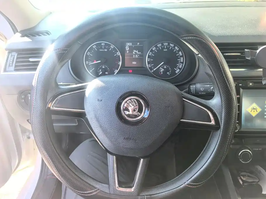 Skoda Octavia — миниатюра 15
