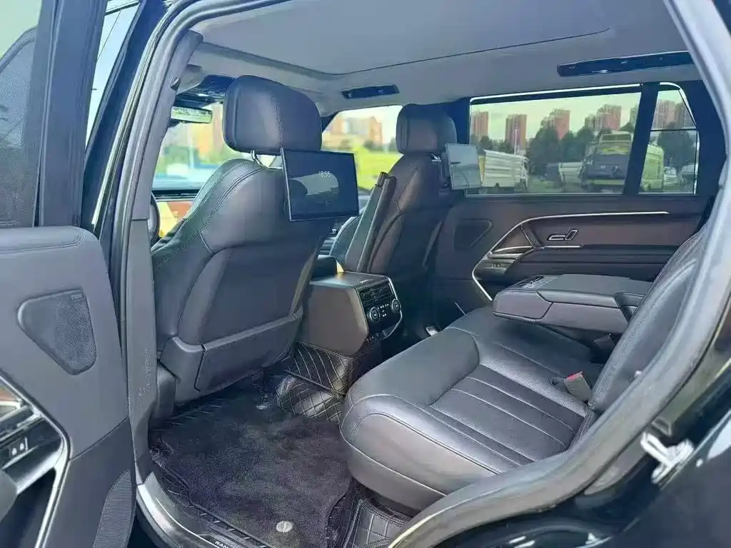 Land Rover Range Rover — миниатюра 4