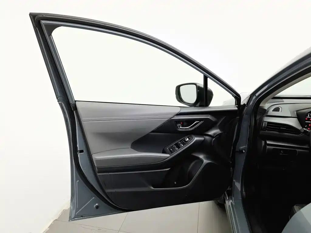 Subaru Crosstrek — миниатюра 8