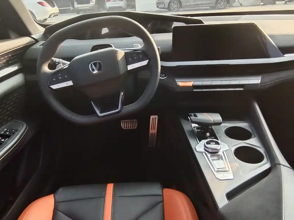 Changan UNI-V — миниатюра 3