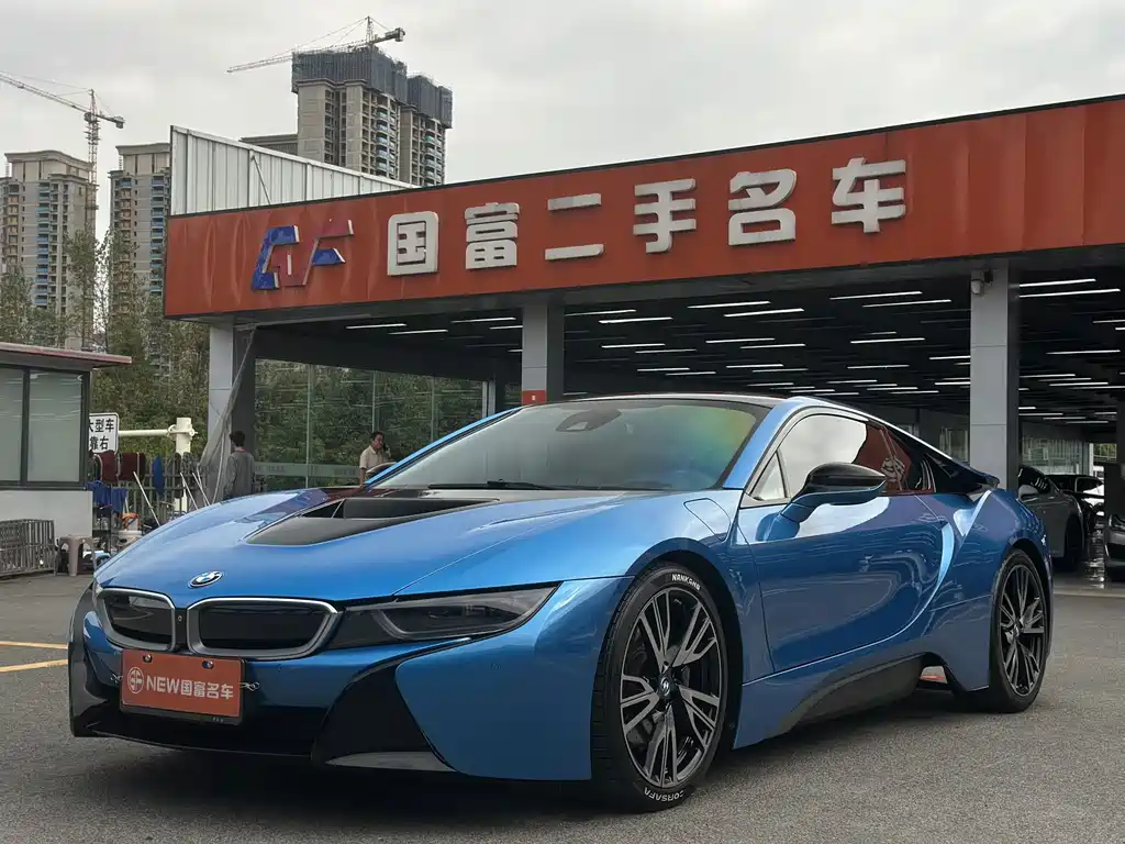 BMW i8