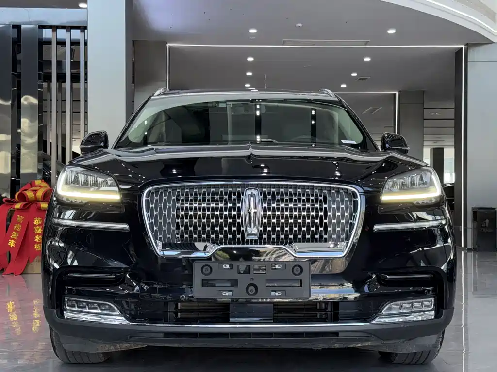 Lincoln Aviator 2023 3.0T V6 Premium мест
