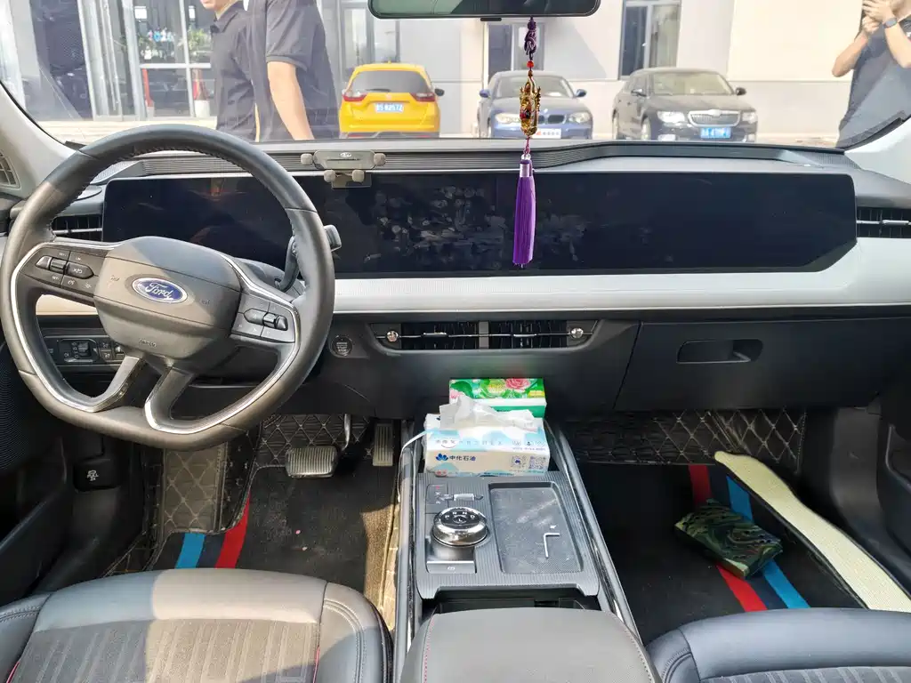 Ford Mondeo — миниатюра 8