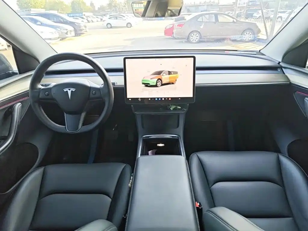 Tesla Model Y 2022 — фото 10