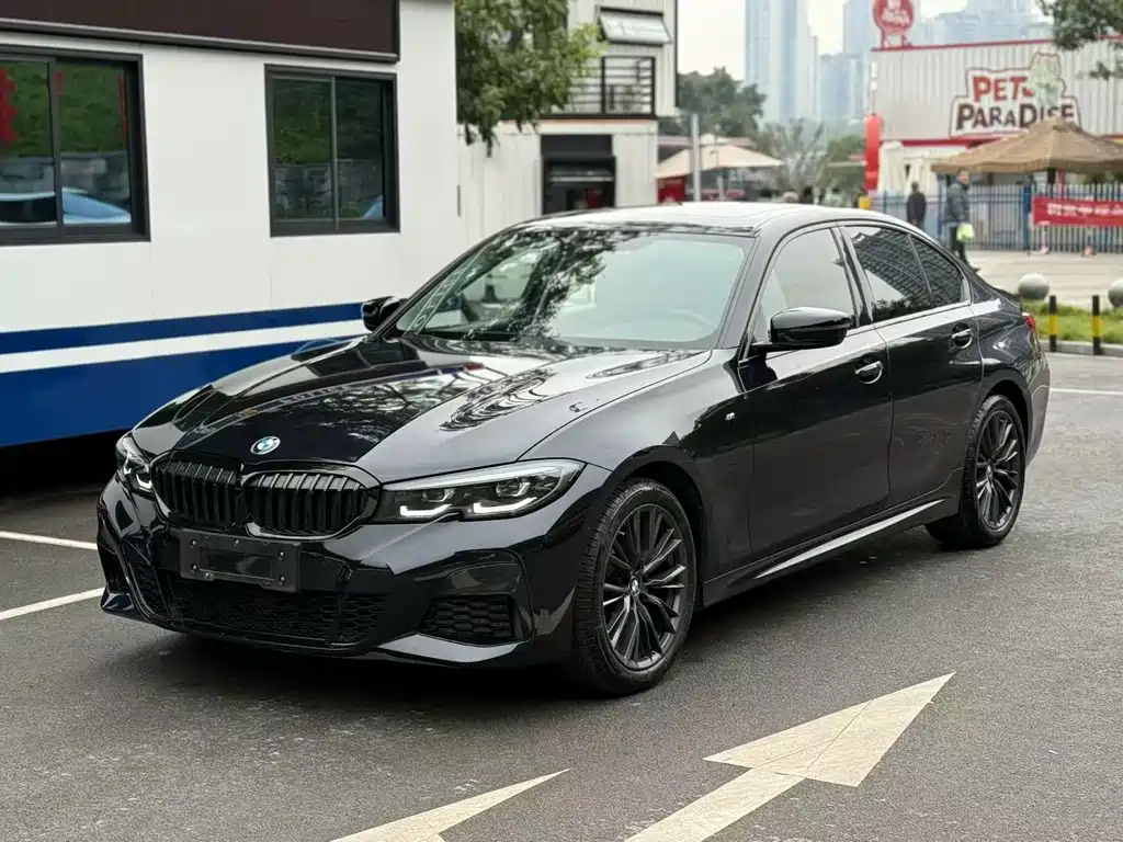 BMW 3 SERIES