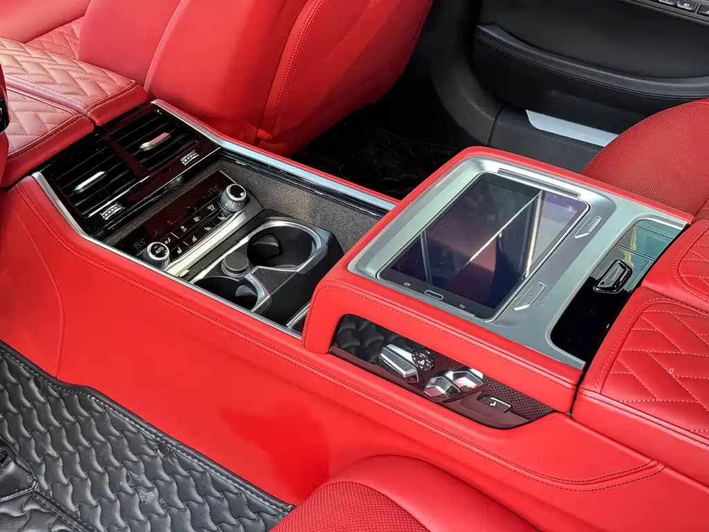 BMW 7 Series — миниатюра 17