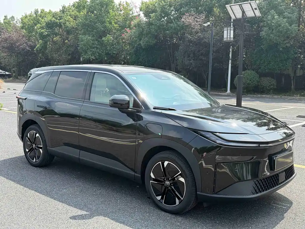Toyota bZ3X — миниатюра 3