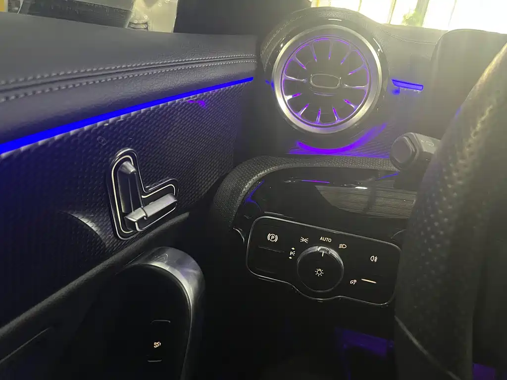 MERCEDES-BENZ A CLASS