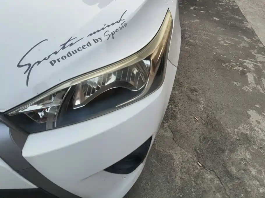 Toyota Yaris L — миниатюра 5