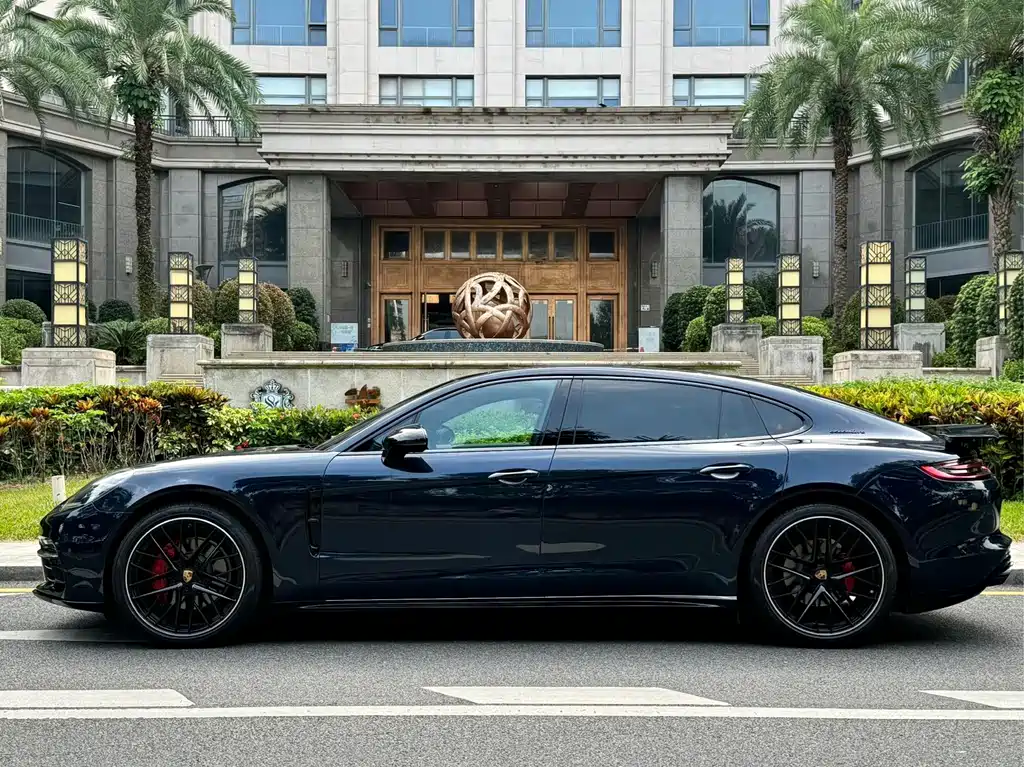 Porsche Panamera — миниатюра 4