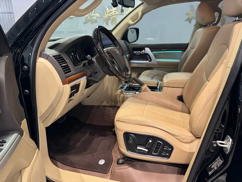 Toyota Land Cruiser — миниатюра 10