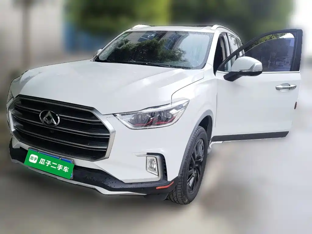 MAXUS D90