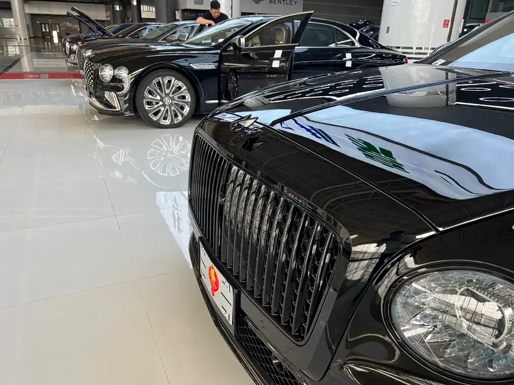 Bentley Flying Spur 2024 4.0T V8 S