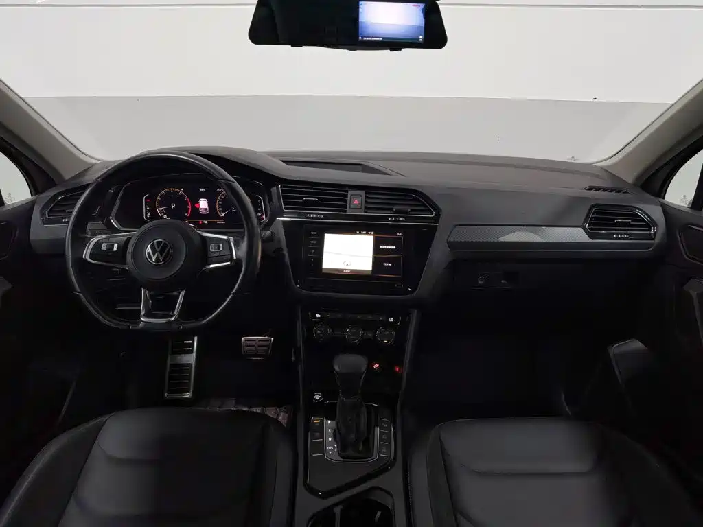 Volkswagen Tiguan L — миниатюра 5