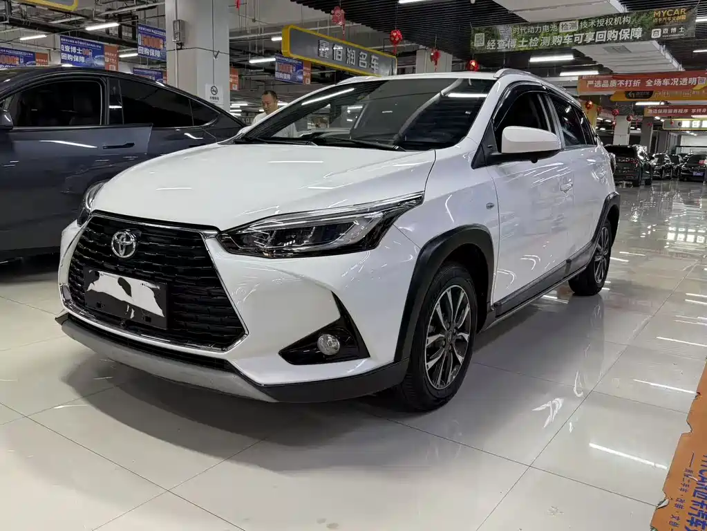 Toyota Yaris L 2022