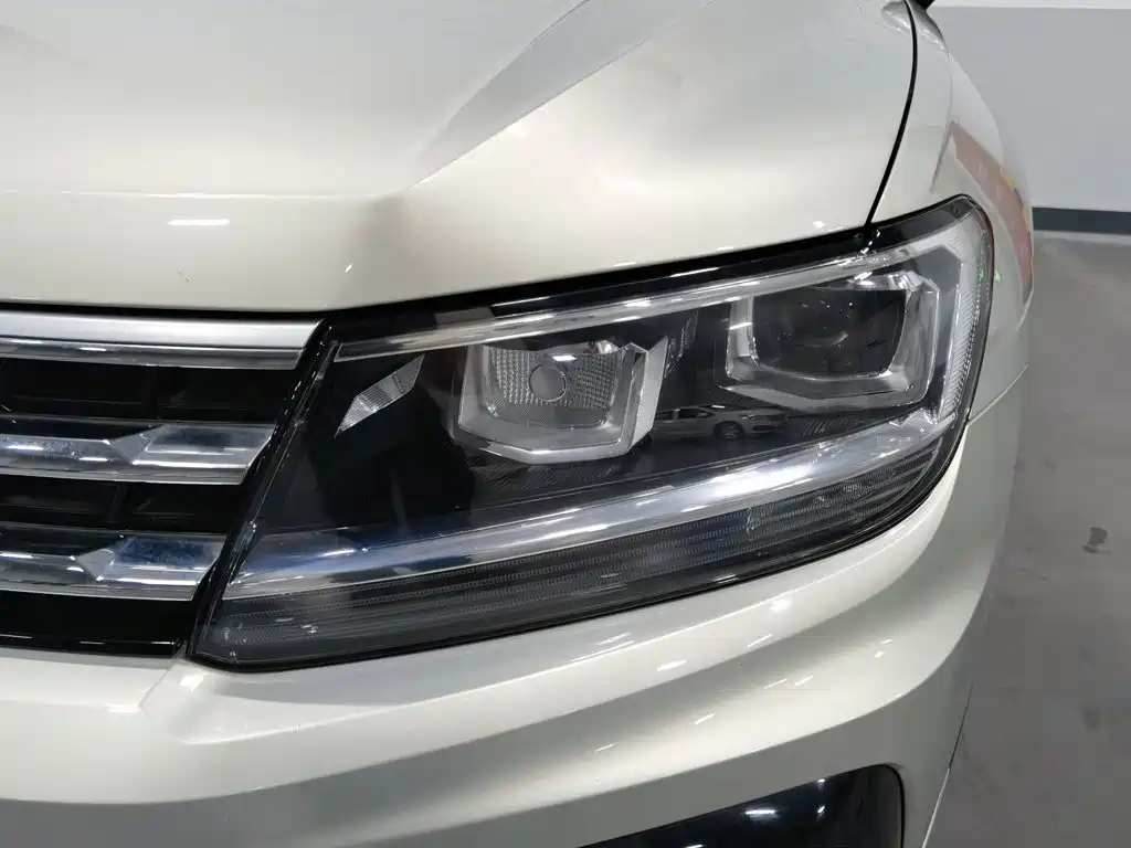 Volkswagen Tiguan L — миниатюра 7
