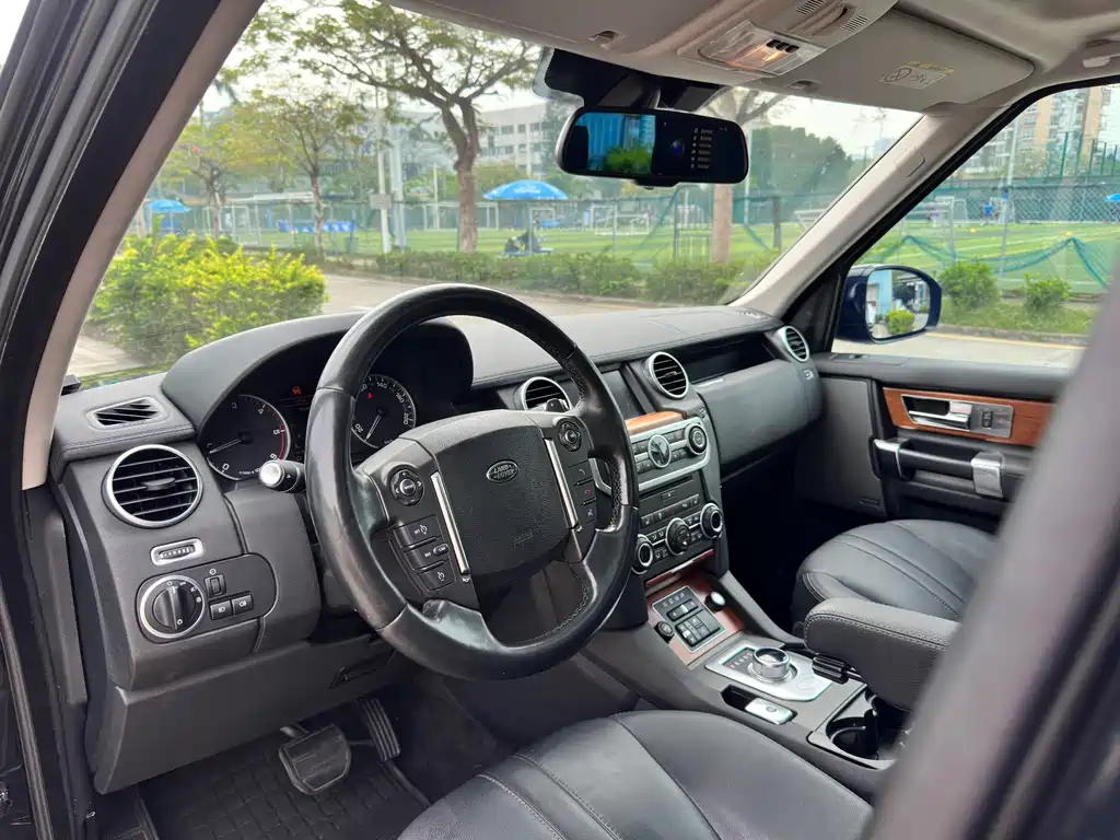 Land Rover Discovery — миниатюра 7