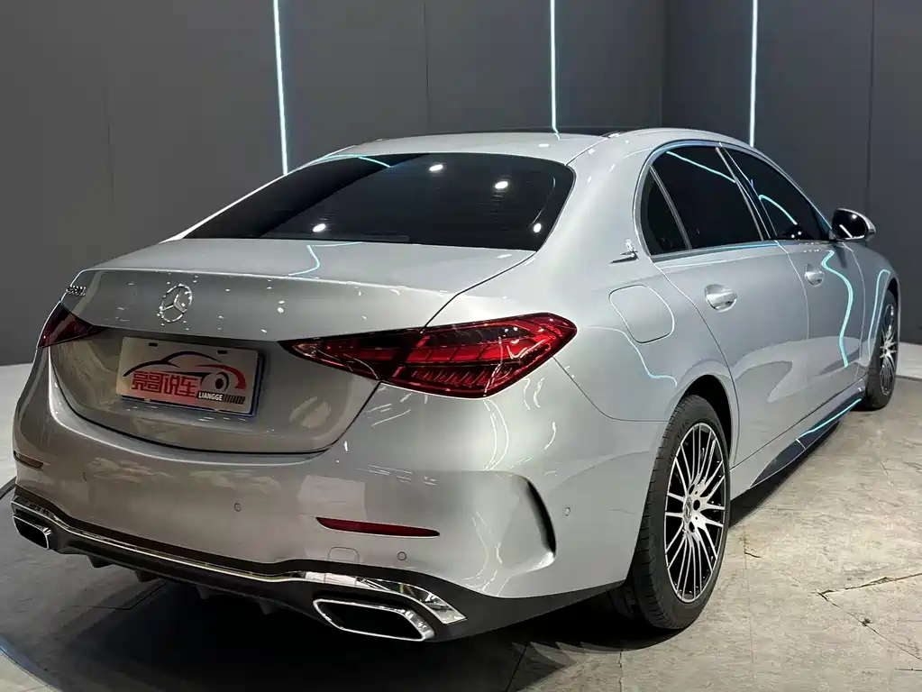 Mercedes-Benz C-Class — миниатюра 6