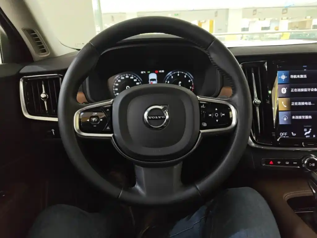 Volvo S90 — миниатюра 11