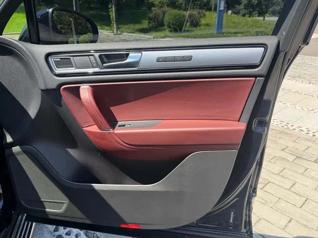 Volkswagen Touareg 2017 3.0TSI R-Line