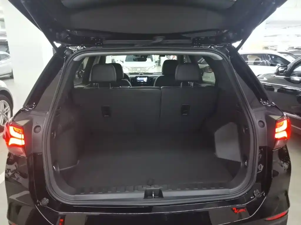 Chevrolet Equinox — миниатюра 19
