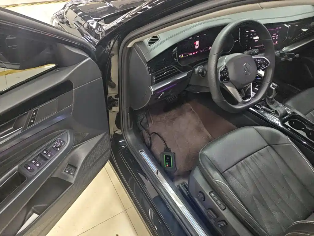 Volkswagen Passat PHEV — миниатюра 16
