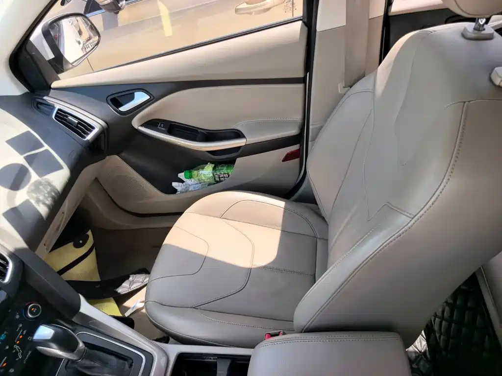Ford Focus — миниатюра 11