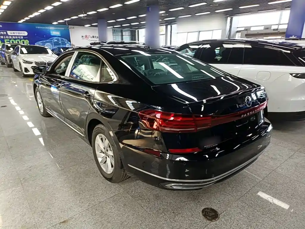 Volkswagen Passat PHEV — миниатюра 5