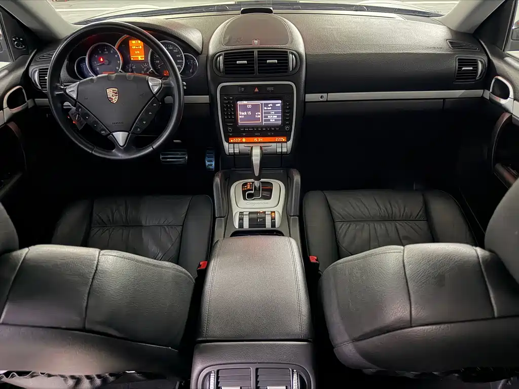 Porsche Cayenne — миниатюра 13
