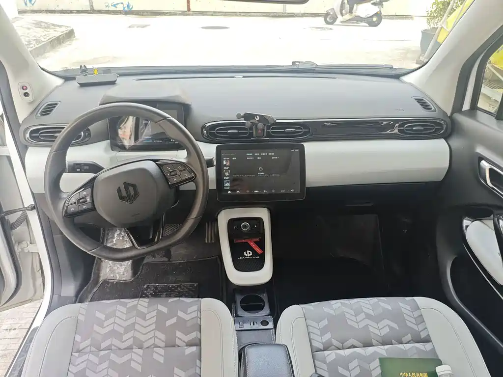 Leapmotor Leapmotor T03 — миниатюра 6