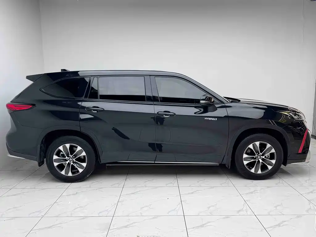 Toyota Crown Kluger 2.5L HEV 2WD Progressive Edition, фото 16
