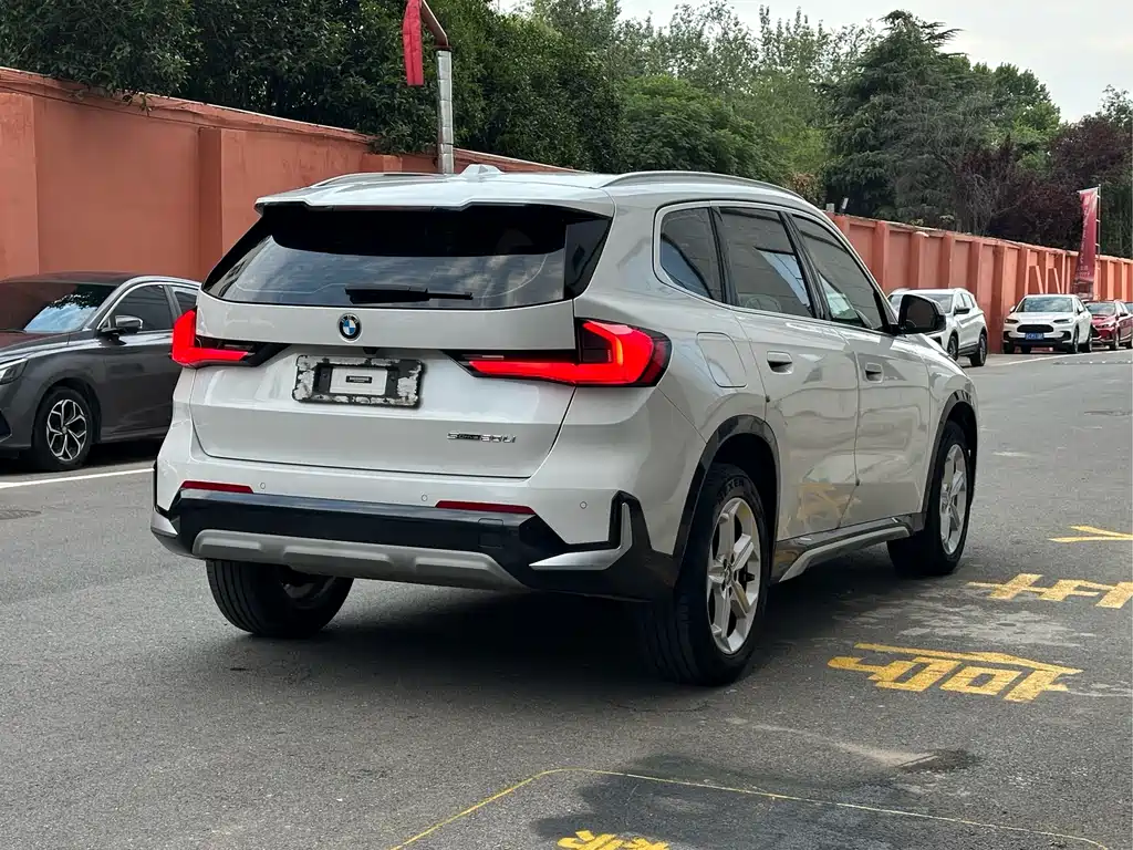 BMW X1 2023 sDrive20Li X