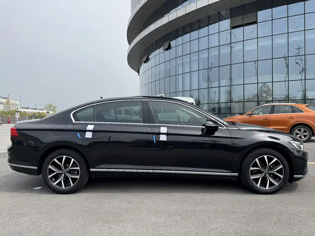 Volkswagen Magotan 2020 330TSI DSG Lead