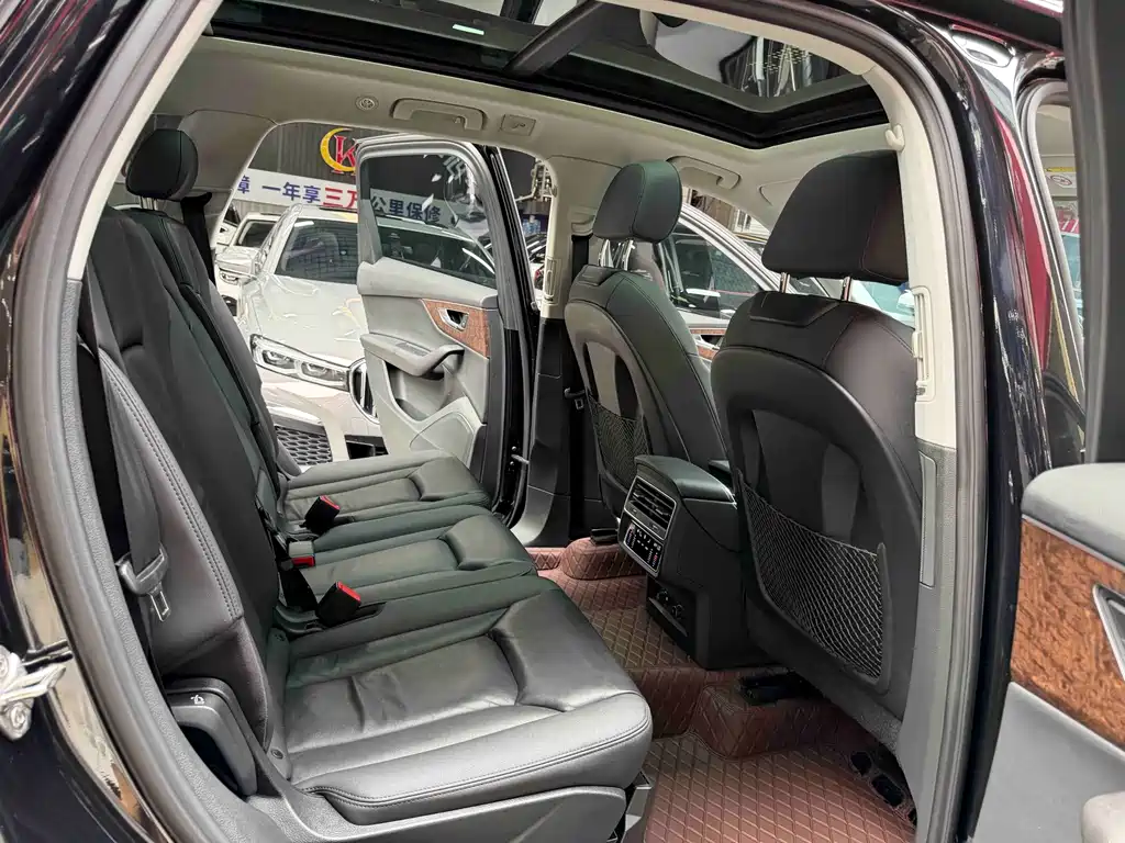 Audi Q7 — миниатюра 16