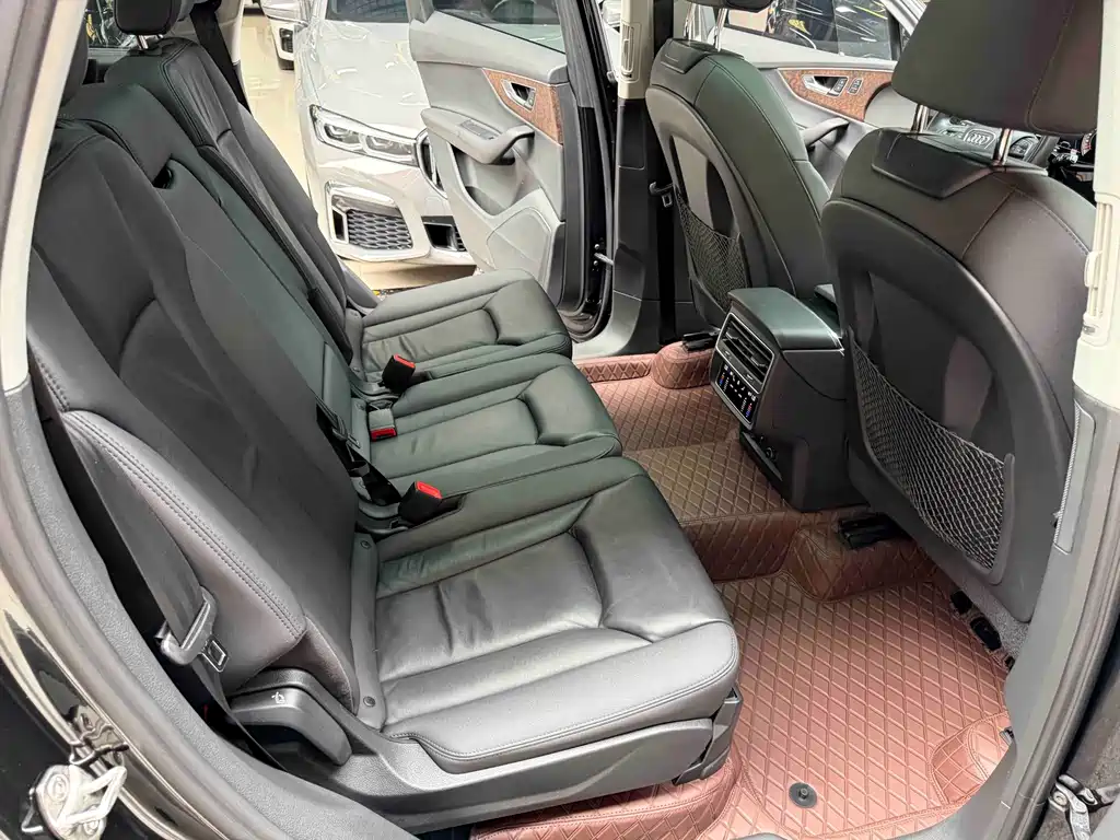 Audi Q7 — миниатюра 17
