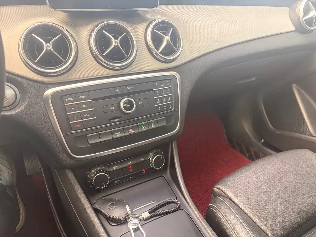 Mercedes-Benz GLA — миниатюра 17