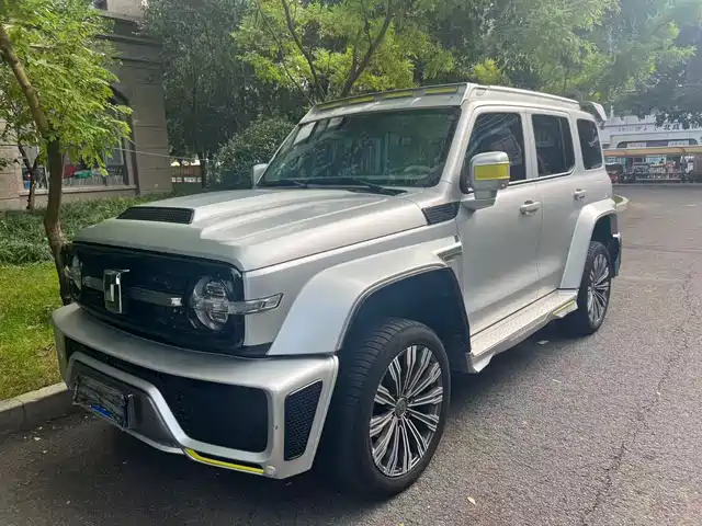 2022 TANK 300