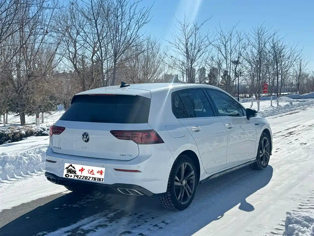 VOLKSWAGEN GOLF