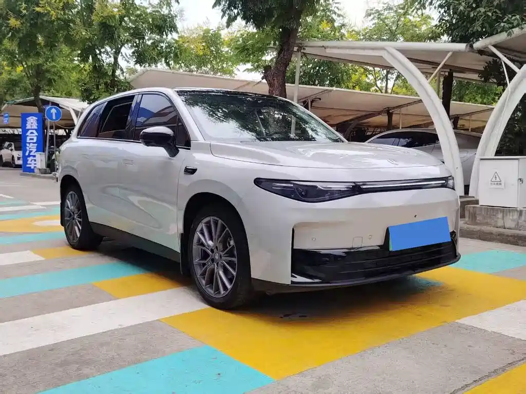 Leapmotor Leapmotor C10 — миниатюра 3